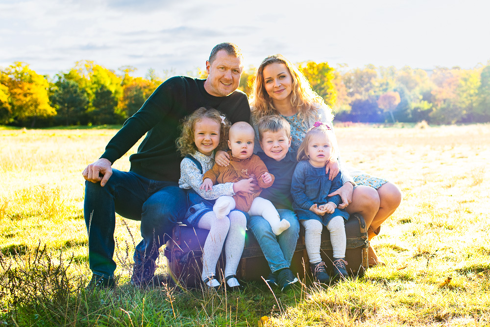 How to create a memorable Fall family photo session?