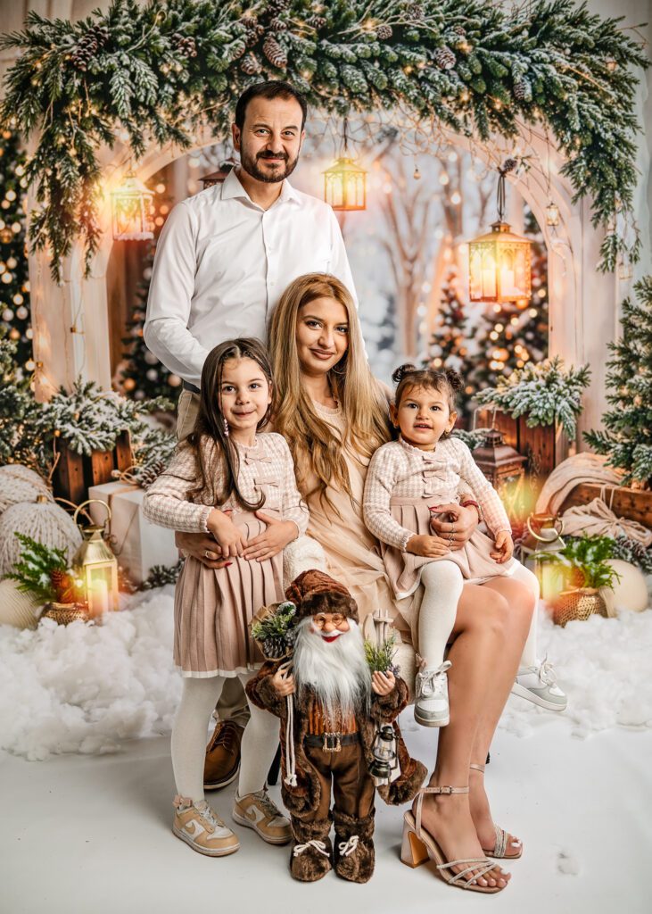 Family posing during a Christmas family Photoshoot Glasgow 